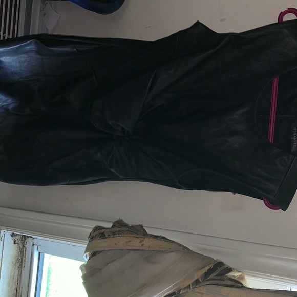 Fake leather dress - Picture 1 of 2